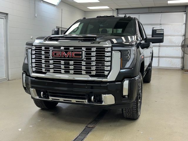 2025 GMC Sierra 2500HD Denali