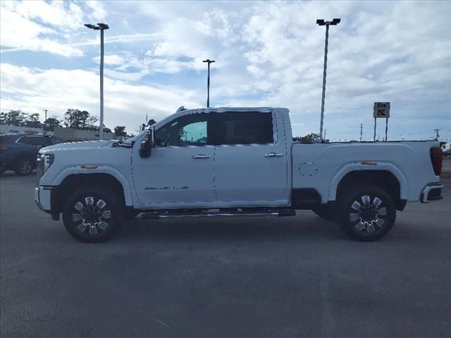 2025 GMC Sierra 2500HD Denali