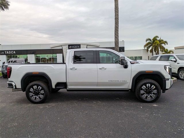 2025 GMC Sierra 2500HD Denali