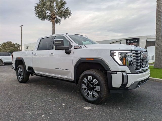 2025 GMC Sierra 2500HD Denali