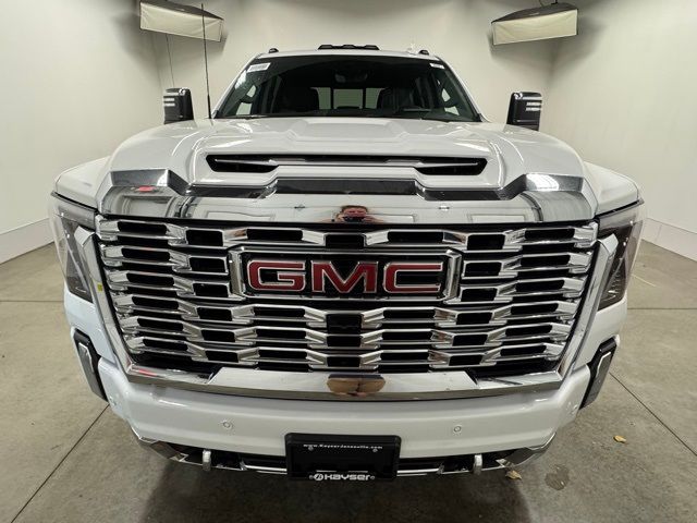 2025 GMC Sierra 2500HD Denali