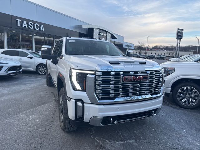 2025 GMC Sierra 2500HD Denali