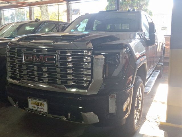 2025 GMC Sierra 2500HD Denali