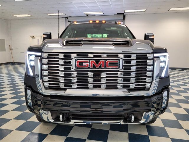 2025 GMC Sierra 2500HD Denali