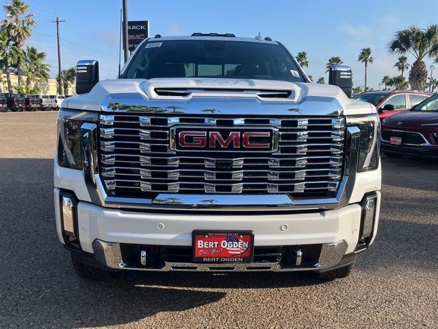 2025 GMC Sierra 2500HD Denali