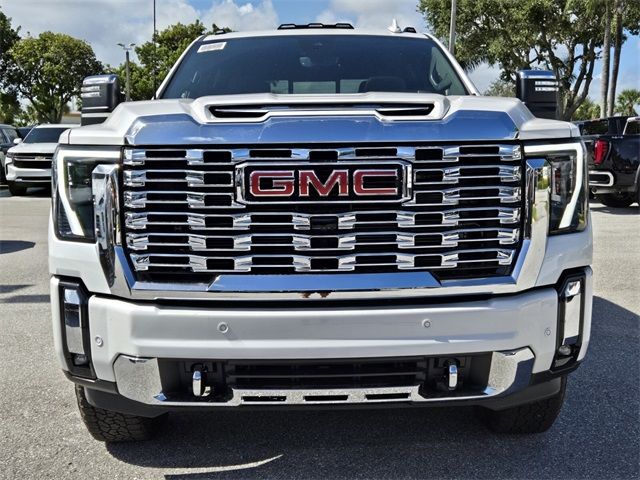 2025 GMC Sierra 2500HD Denali