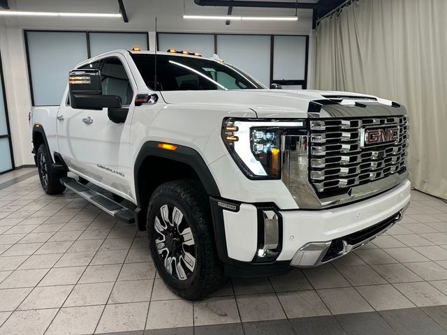 2025 GMC Sierra 2500HD Denali