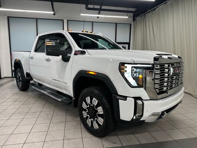 2025 GMC Sierra 2500HD Denali