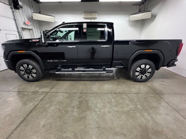 2025 GMC Sierra 2500HD Denali