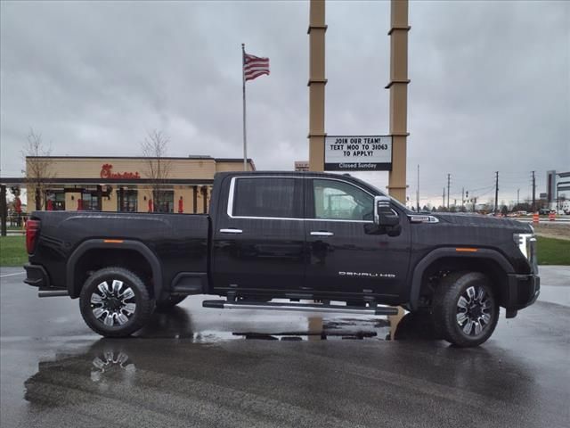 2025 GMC Sierra 2500HD Denali