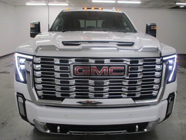 2025 GMC Sierra 2500HD Denali