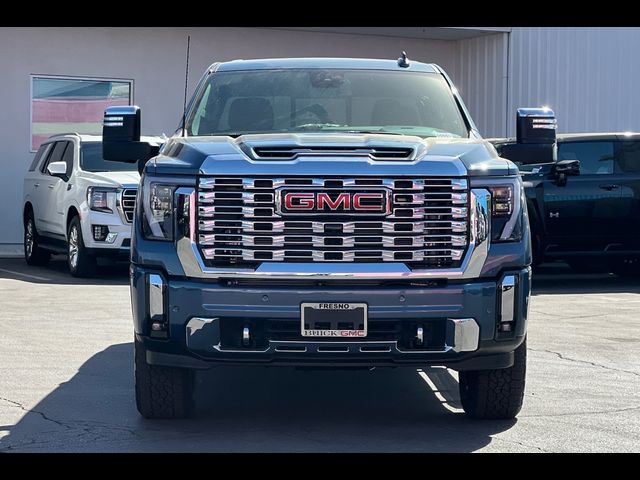 2025 GMC Sierra 2500HD Denali