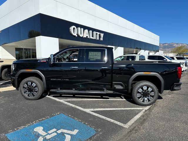 2025 GMC Sierra 2500HD Denali