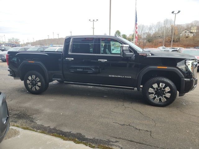 2025 GMC Sierra 2500HD Denali