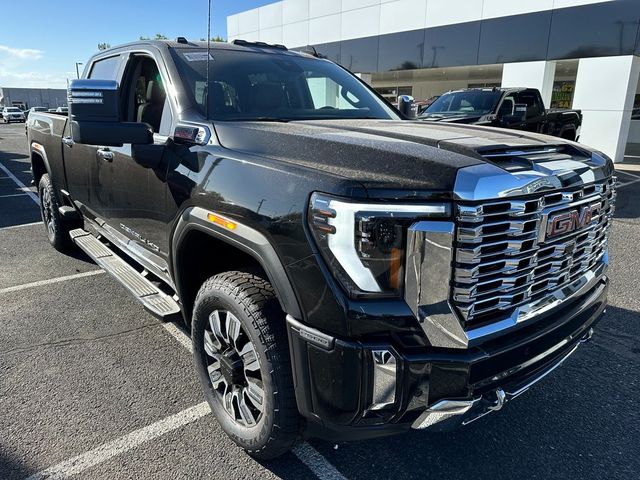 2025 GMC Sierra 2500HD Denali