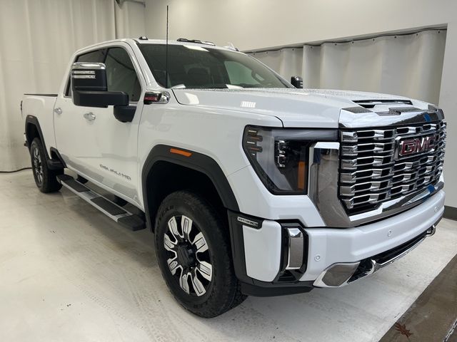 2025 GMC Sierra 2500HD Denali