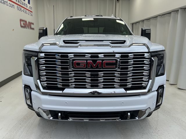 2025 GMC Sierra 2500HD Denali