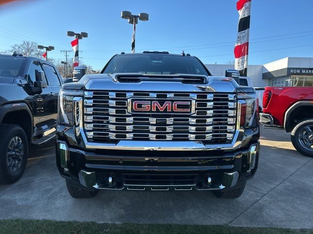 2025 GMC Sierra 2500HD Denali