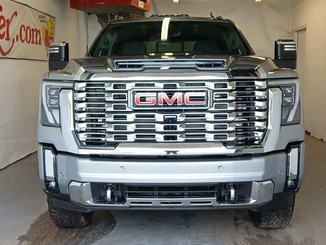 2025 GMC Sierra 2500HD Denali