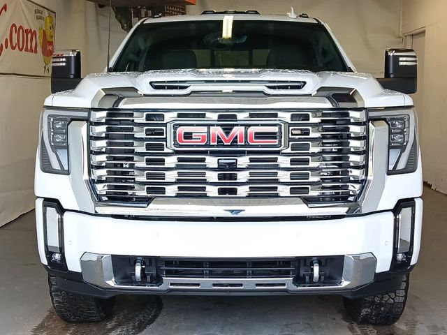 2025 GMC Sierra 2500HD Denali