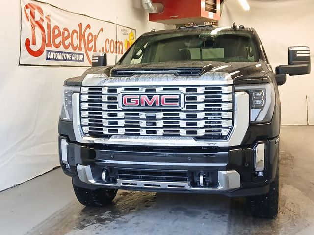 2025 GMC Sierra 2500HD Denali