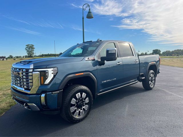 2025 GMC Sierra 2500HD Denali