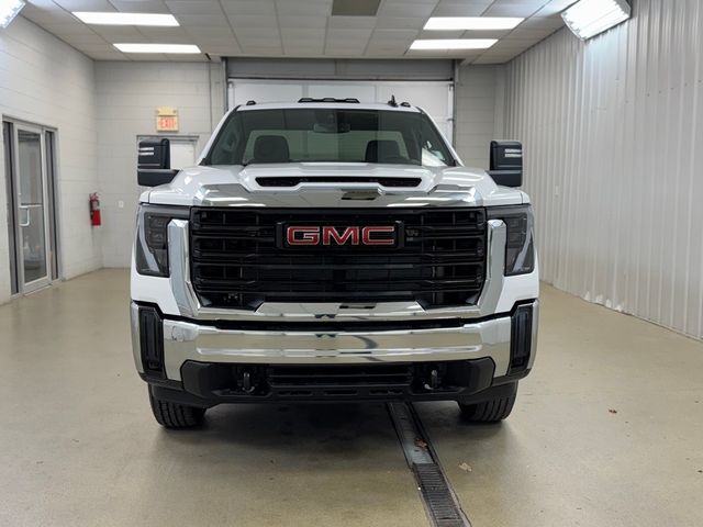 2025 GMC Sierra 2500HD Pro