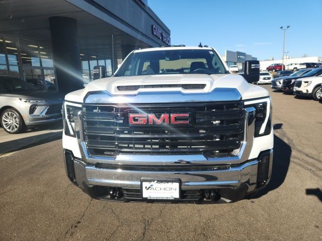 2025 GMC Sierra 2500HD Pro