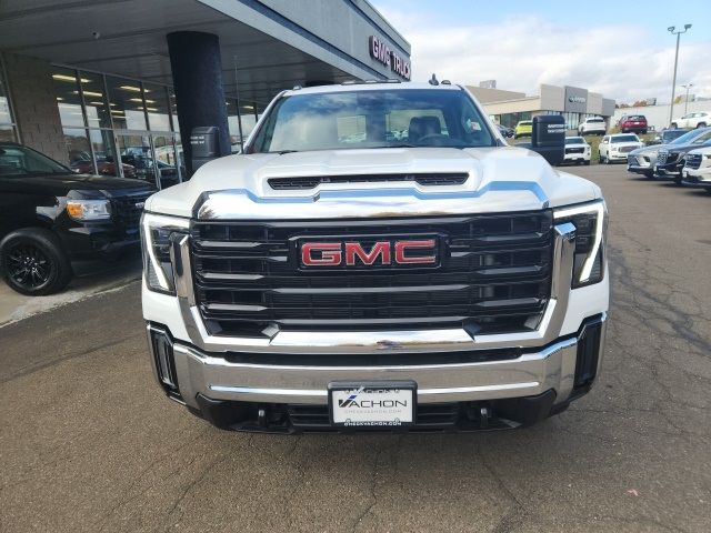 2025 GMC Sierra 2500HD Pro