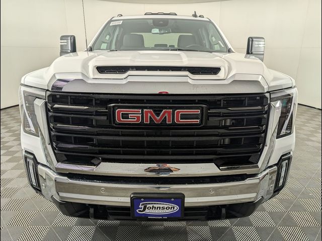 2025 GMC Sierra 2500HD Pro