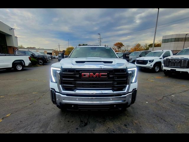 2025 GMC Sierra 2500HD Pro