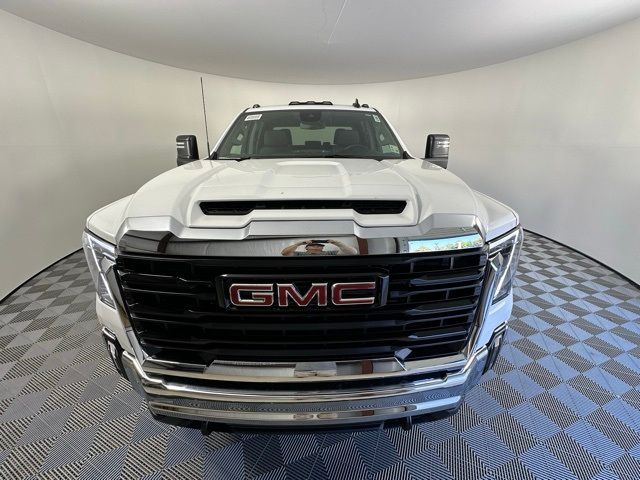 2025 GMC Sierra 2500HD Pro