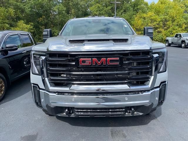 2025 GMC Sierra 2500HD Pro