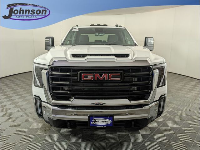 2025 GMC Sierra 2500HD Pro