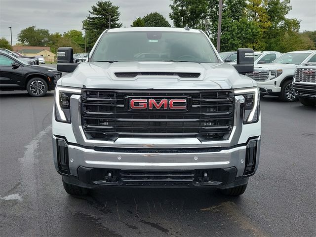 2025 GMC Sierra 2500HD Pro