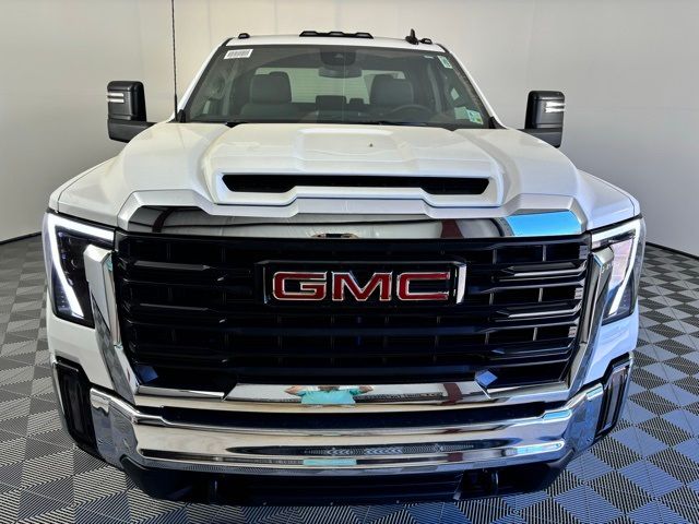 2025 GMC Sierra 2500HD Pro