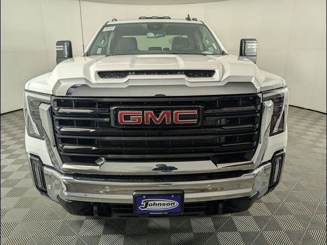 2025 GMC Sierra 2500HD Pro