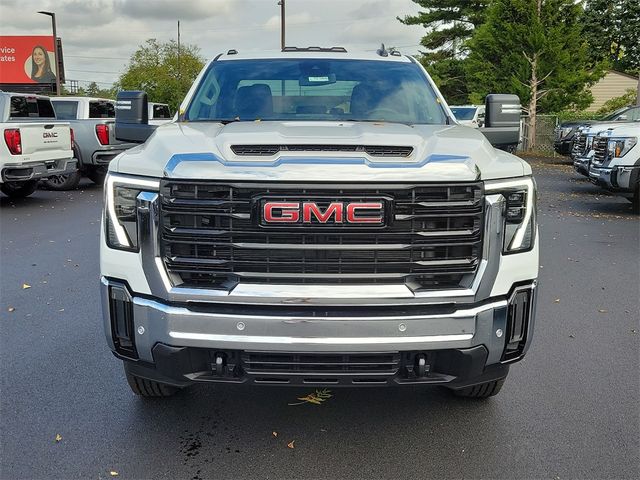 2025 GMC Sierra 2500HD Pro