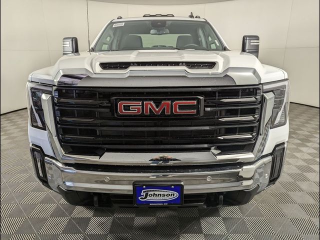 2025 GMC Sierra 2500HD Pro