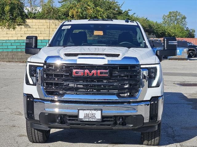 2025 GMC Sierra 2500HD Pro