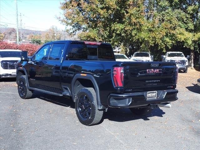 2025 GMC Sierra 2500HD AT4