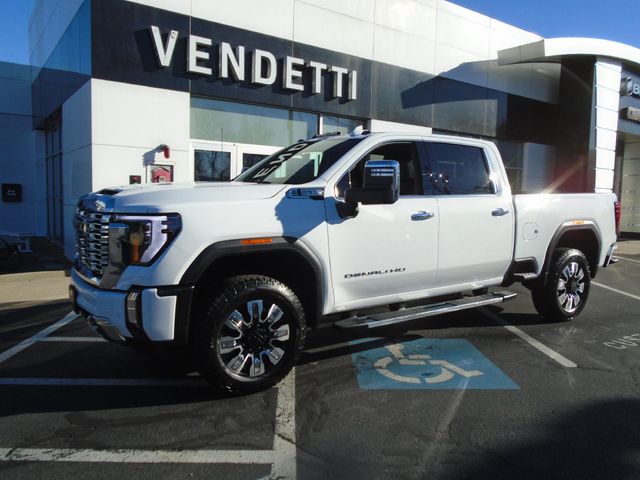 2025 GMC Sierra 2500HD Denali