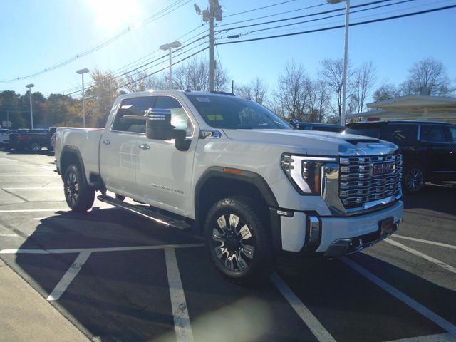 2025 GMC Sierra 2500HD Denali