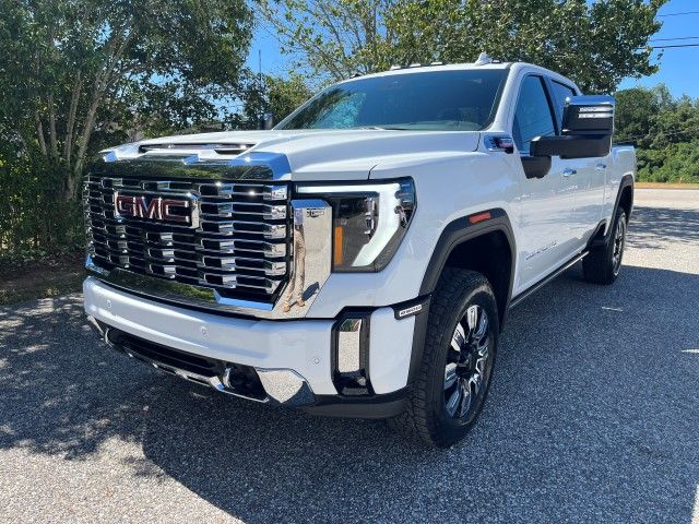 2025 GMC Sierra 2500HD Denali