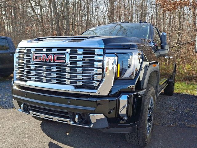 2025 GMC Sierra 2500HD Denali