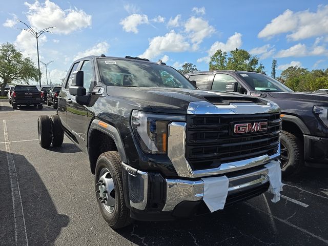 2025 GMC Sierra 3500HD Pro