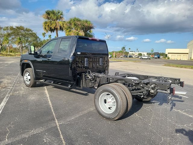 2025 GMC Sierra 3500HD Pro