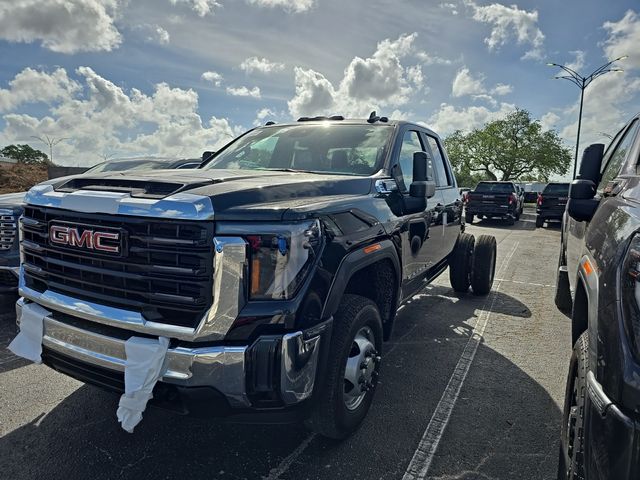 2025 GMC Sierra 3500HD Pro