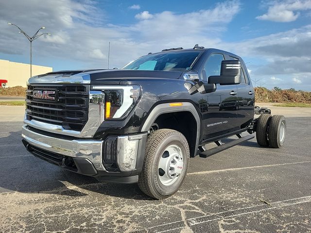 2025 GMC Sierra 3500HD Pro