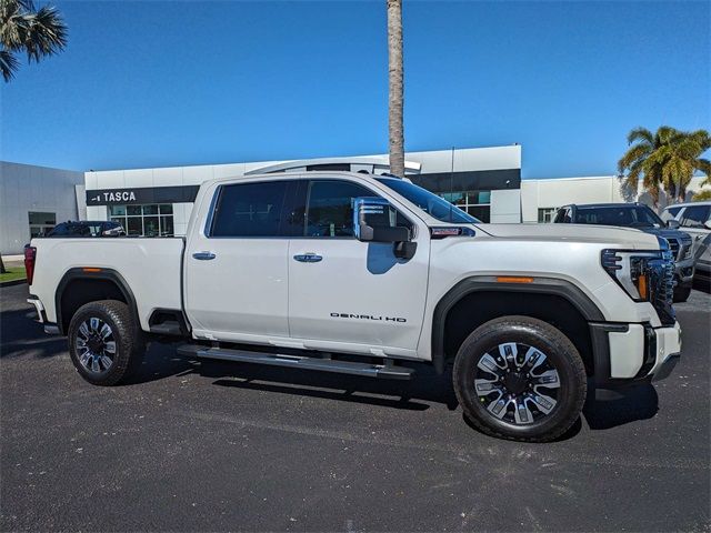 2025 GMC Sierra 3500HD Denali